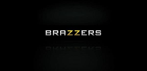  Brazzers - Mommy Got Boobs - (Ariella Ferrera, Missy Martinez, Danny D)